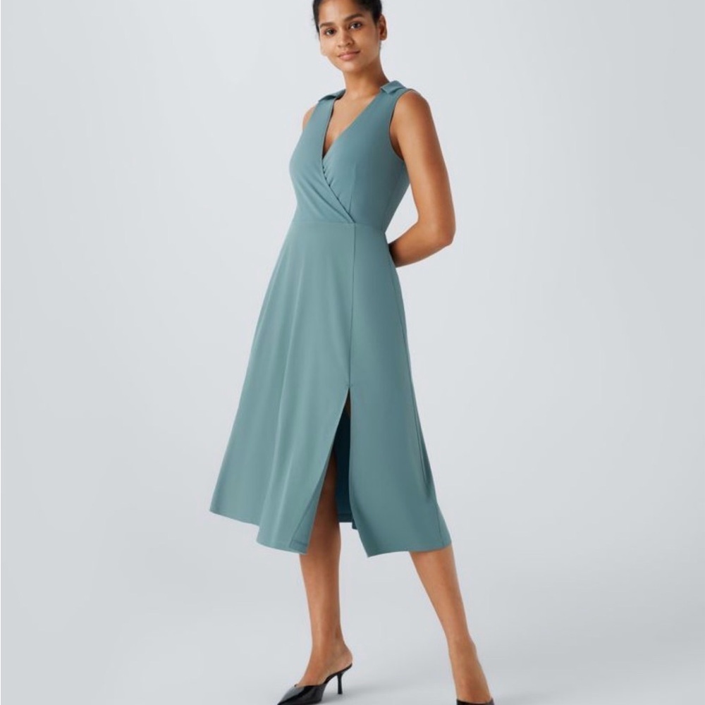 HALARA Sleeveless V-Neck Midi Dress in Teal